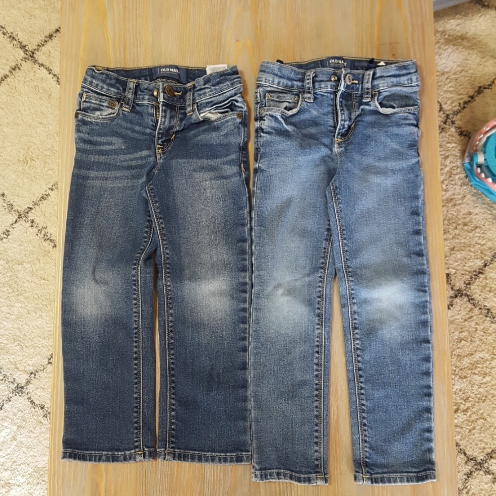 2 pairs of jeans